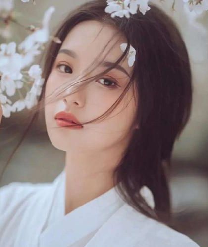 【短篇】三个未婚夫失去初夜后，我嫁给单卵首富 作者：小说阅读